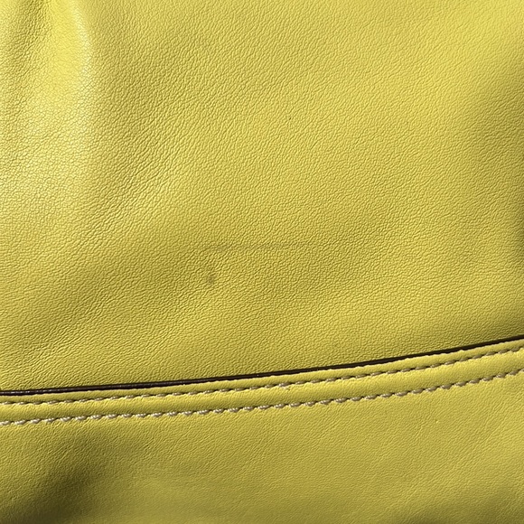 Coach F 19726 Lime Green Leather Shoulder Purse - Picture 6 of 10